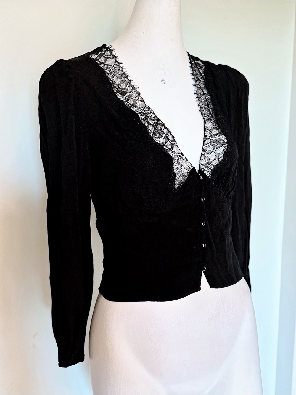 Wilfred Black Lace Trim Button Front Blouse Puff Sleeve Romantic Top M